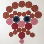 Barn 1, virkat porträtt 2019 Tarika Lennerbjörk