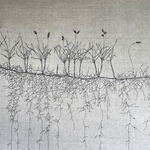 Slå rot fästa stygn, detalj handbroderi på lin,  156 x 200 cm ©Mona Petersson