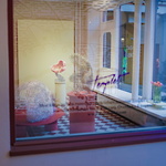 KONTAKT SÖKES 2024, verk i samarbete med Sara Wallstedt. Fotograf Jonne Covers © Emilia Elfvik