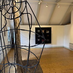 Glitter & dunkel, Stenhuset konsthall, utställningsvy. Konstnär: Lenka Deker 