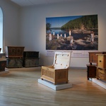 utställningsvy/ ARVBETAGELSE - åtta konstnärer i dialog med det textila kulturarvet, Hälsinglands museum 2015  Foto F. Berntsson © Arvbetagelse