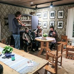Den gröna vagnen, ett ambullerande arbetsrum, vid Sorsele Hembygdsgård 2016 © Victoria Brännström, Maria Sandstig, Lotte Nilsson-Vällima, Hannah Streefkeerk, Kerstin Lindström